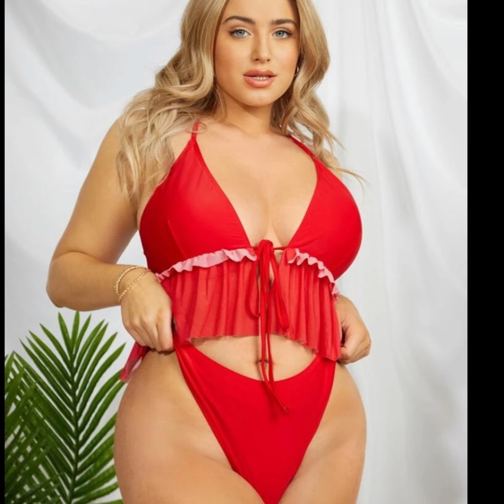 SHEIN Plus Ruffle Hem Halter Bikini Swimsuit Red 0XL